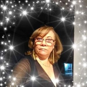 Meet your Posher, Gloria